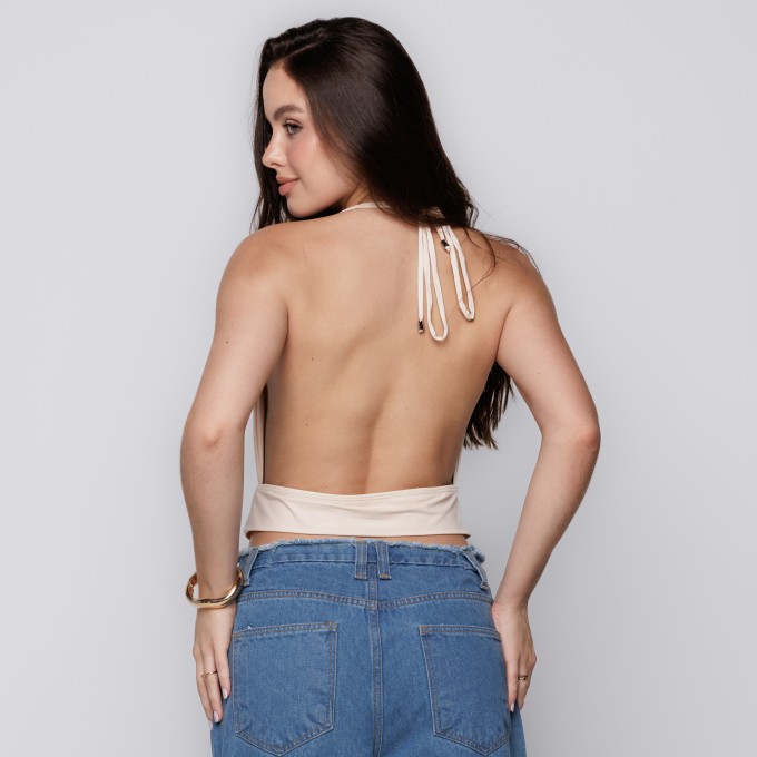 Blusa Frente Única com Decote Profundo Off