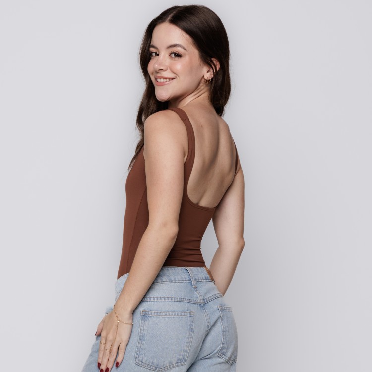Body Feminino Decote Quadrado Costas Capuccino